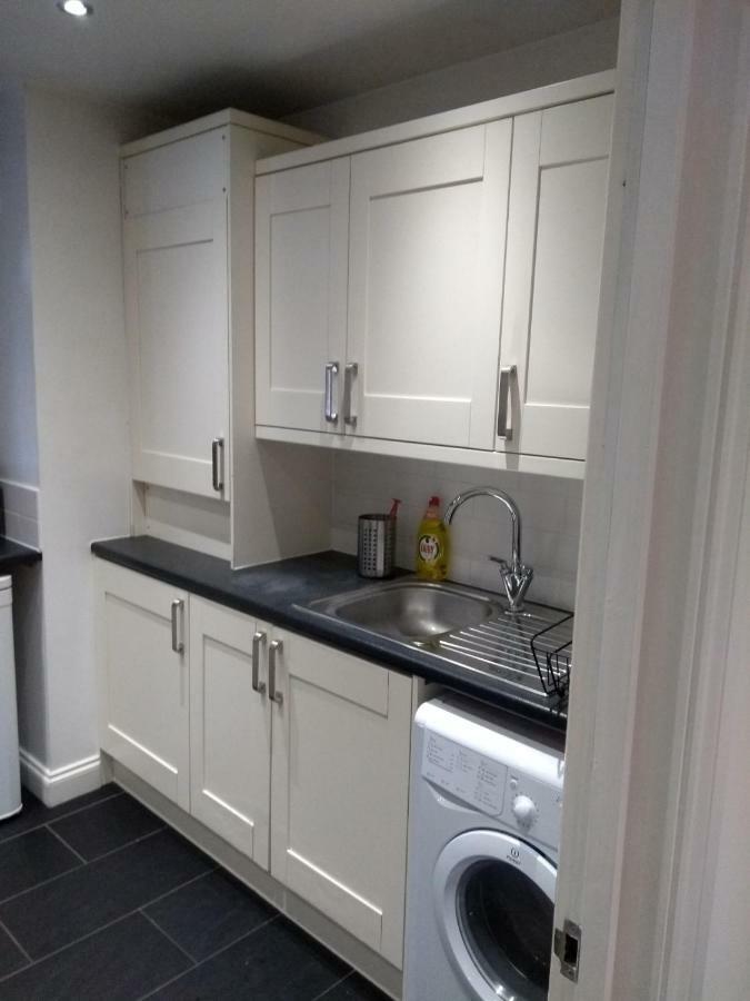 Clifton Apartment Лутон Экстерьер фото