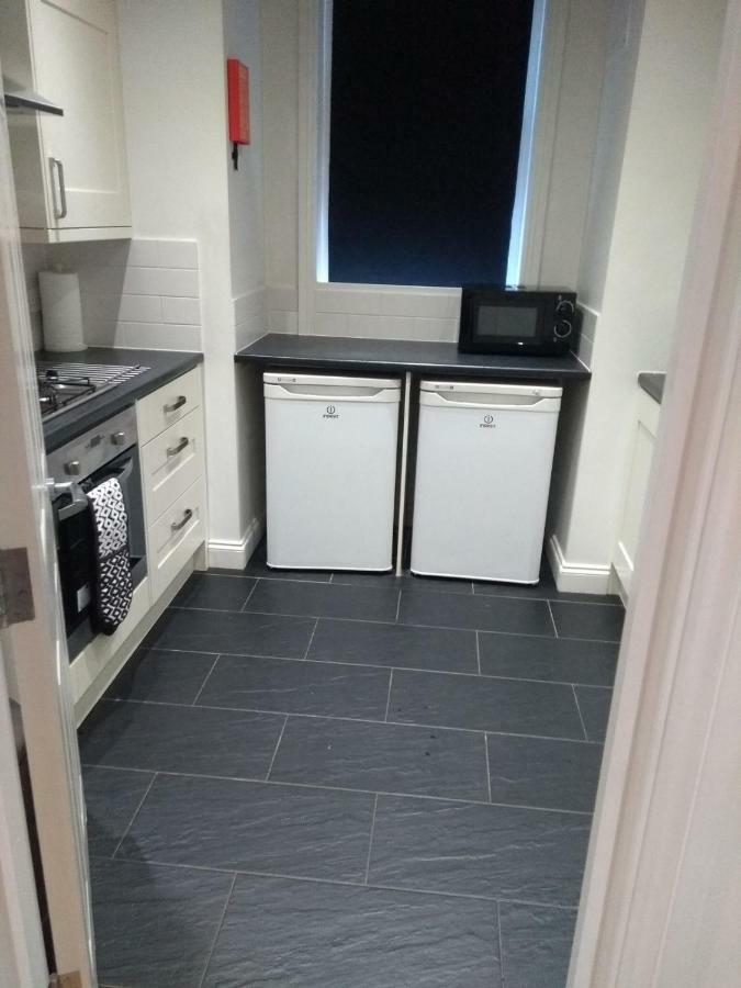 Clifton Apartment Лутон Экстерьер фото