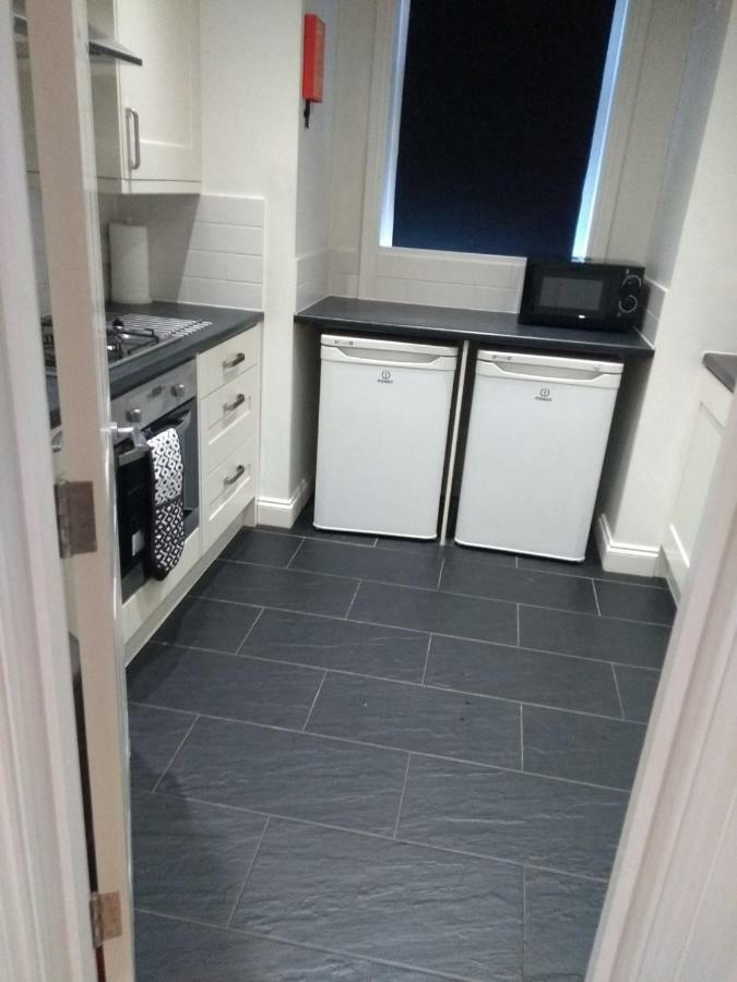 Clifton Apartment Лутон Экстерьер фото
