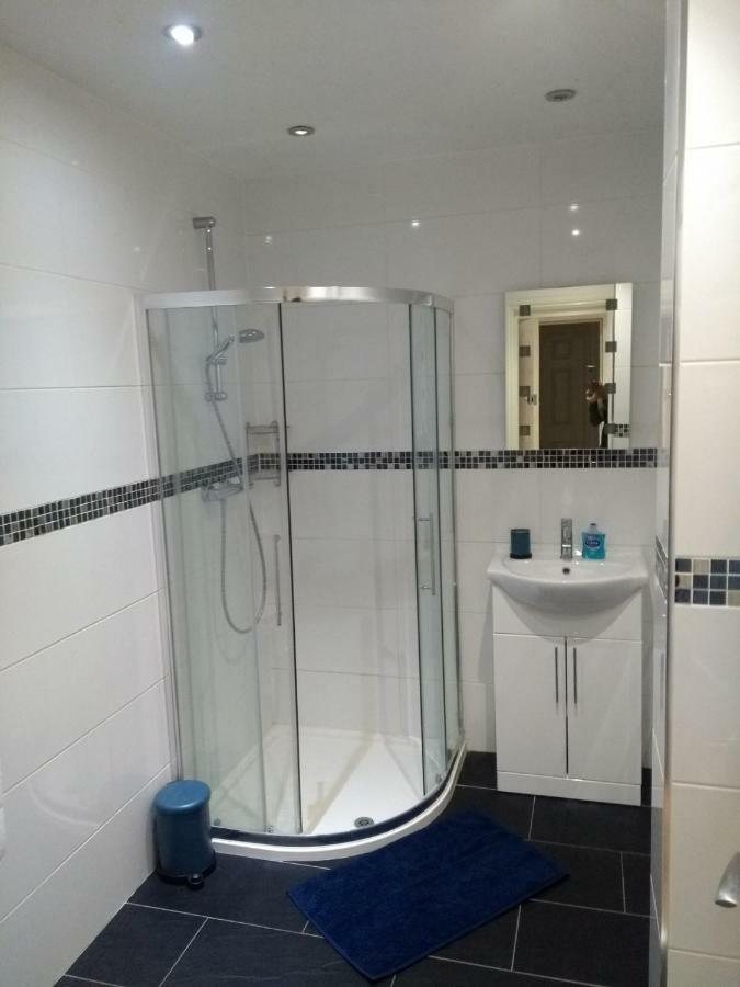 Clifton Apartment Лутон Экстерьер фото