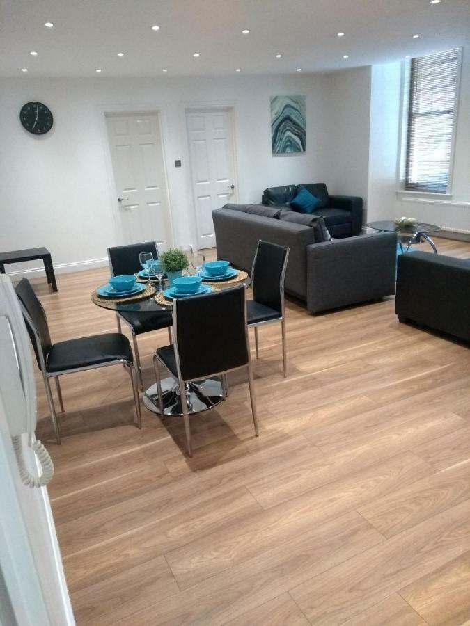 Clifton Apartment Лутон Экстерьер фото